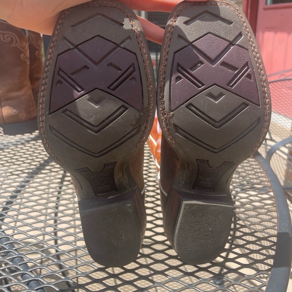 Tall Ariat Cowboy Women’s Brown Square Toe Boots Style 10048714 Size 6.5 - Picture 2 of 8